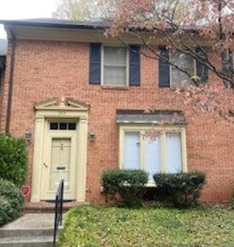 304 Sutherlin Pl, Danville, VA 24541 House Rental in Danville, VA