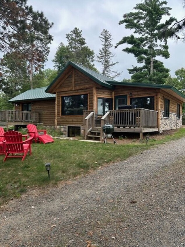 Primary Photo - East Twin Lake Home - 3 BR, 2 Bath Single ...