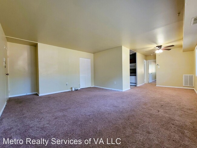 Building Photo - 1 br, 1 bath House - 5612 Crenshaw Road #1113