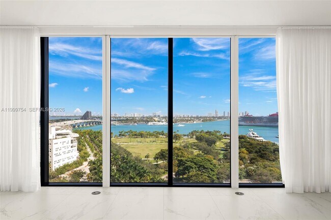 Foto del edificio - 1000 Biscayne Blvd