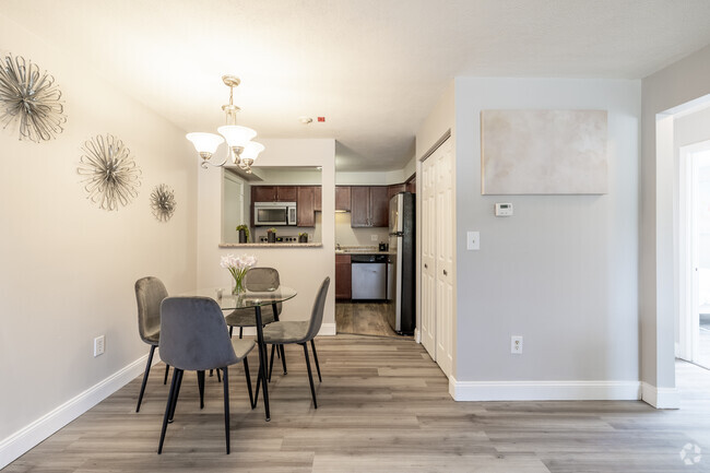 2BR, 1BA Dining Room - Highland House Apartments