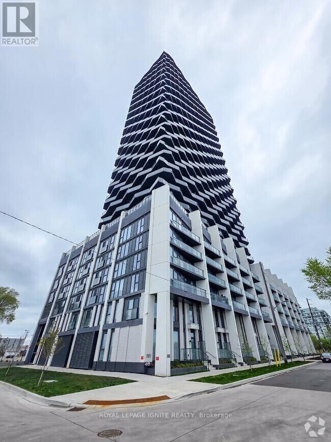 Building Photo - 36-236 Zorra St