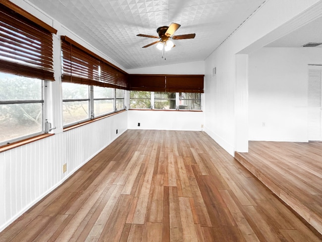 Building Photo - 8405 Aero Ave