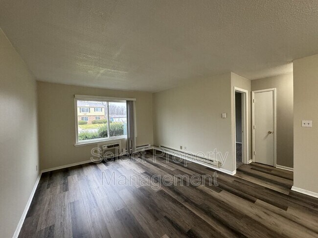 Building Photo - 6312 Nina Dr