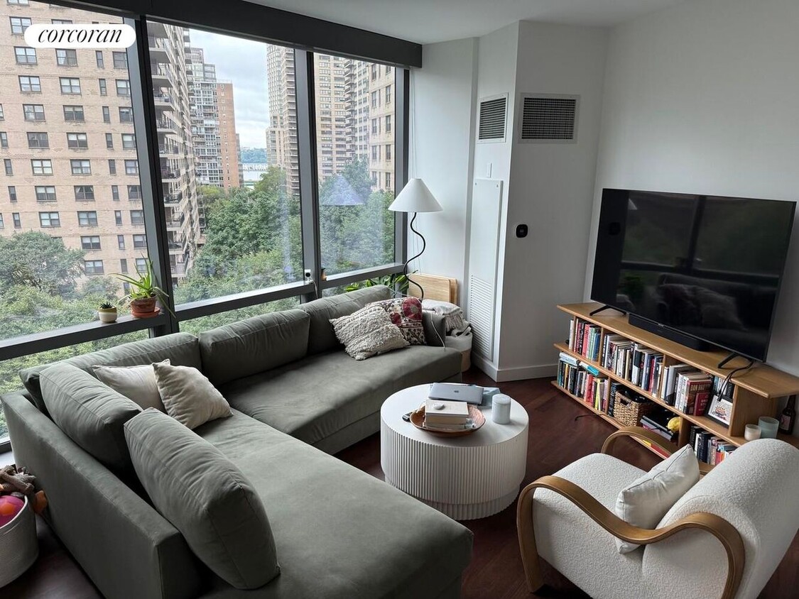 Foto principal - 200 W 67th St