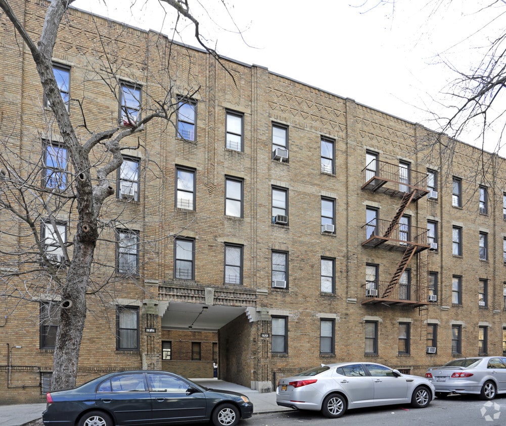 Building Photo - 69-30 62nd St