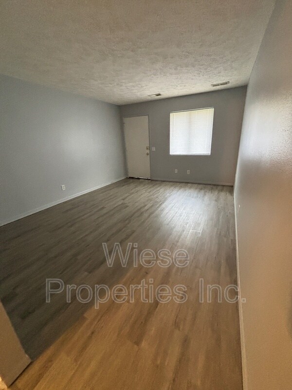 Foto del edificio - 824 E Ridgely Ave