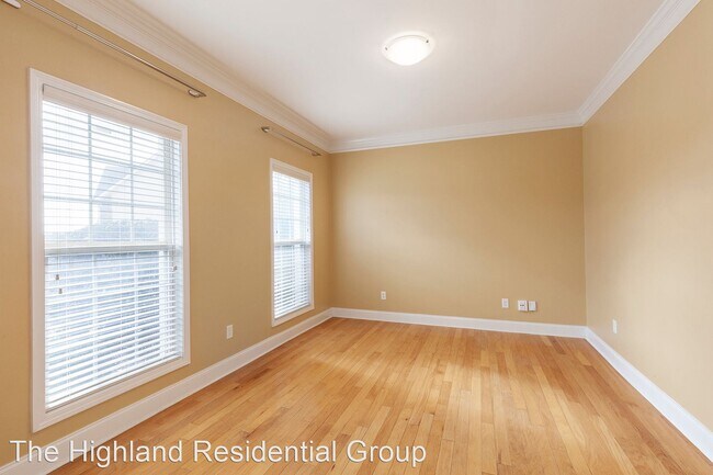 Building Photo - 5 br, 3 bath House - 733 Whitfield Court