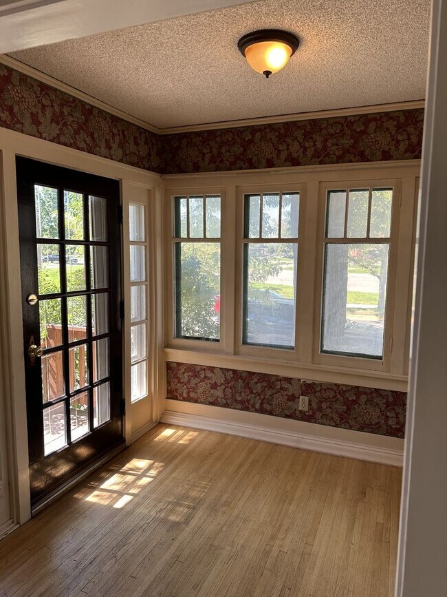 Foto del edificio - Large Craftsman Style Home