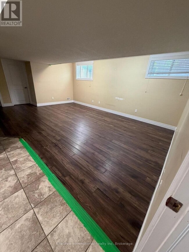 Building Photo - 111 Dallan Dr
