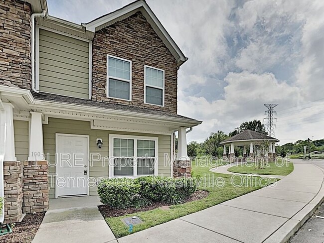 Foto del edificio - 100 Cobblestone Pl Dr