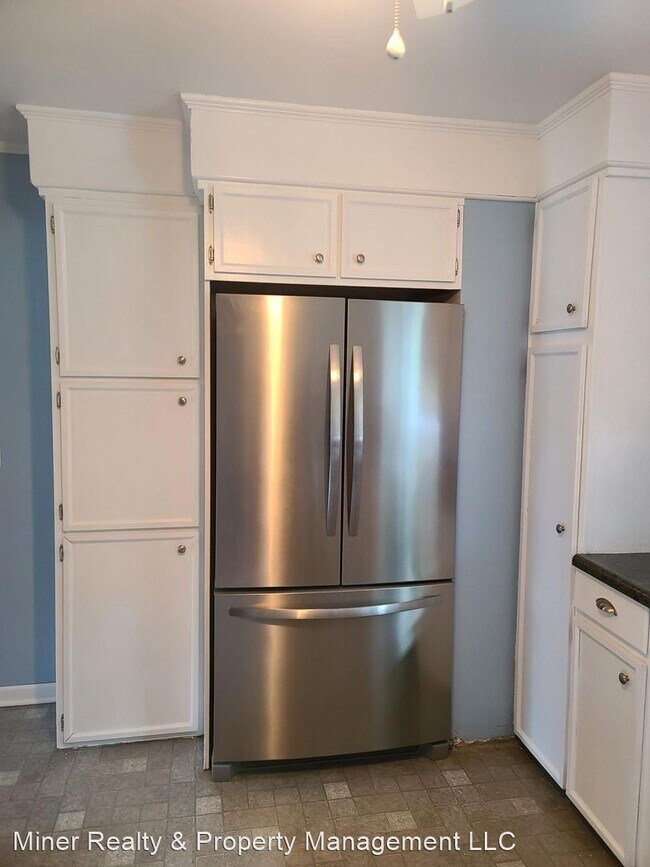 Foto del edificio - 5 br, 2 bath House - 6374 Pillmore Dr