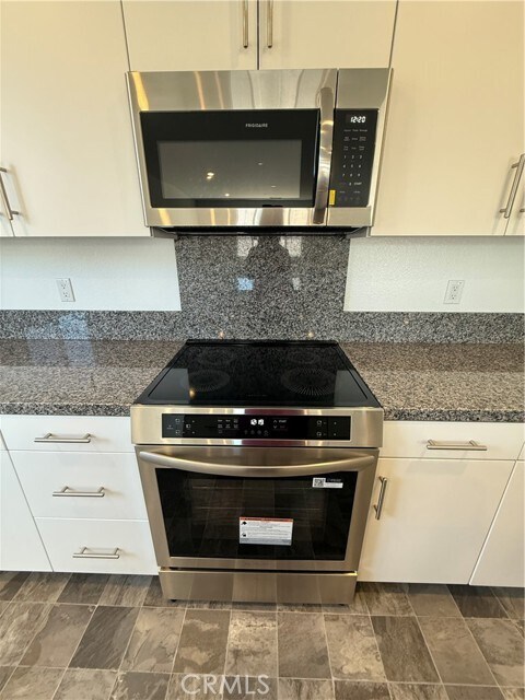 Foto del edificio - 333 Sunny Oak Ln
