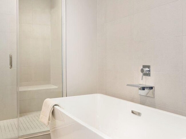 Foto del edificio - 7200 Kincaid-17044