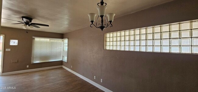 Building Photo - 340 E Virginia Cir