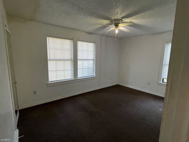 Building Photo - 2 br, 1 bath House - 208 Preston St