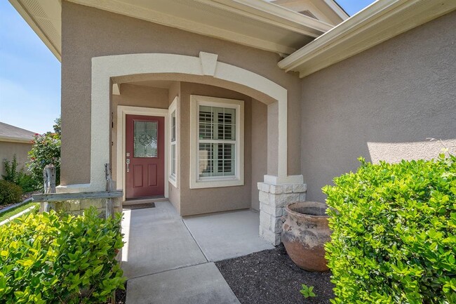 Building Photo - 315 Salt Creek Lane