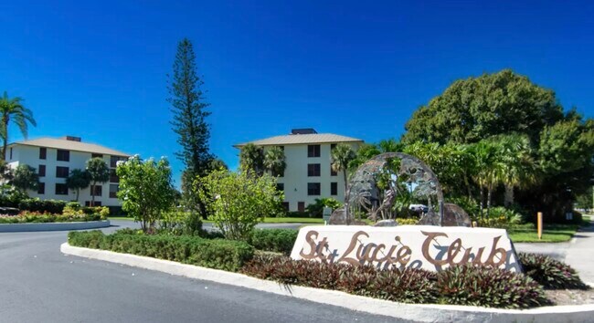 Foto del edificio - 166 SE Saint Lucie Blvd