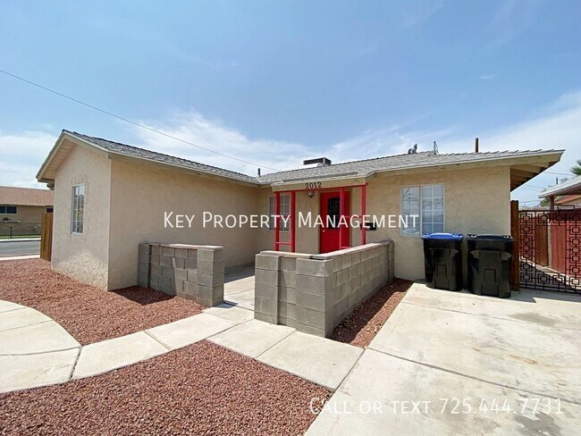 Foto del edificio - MODERN UPGRADED 2 BEDROOM HOME W/ HUGE BAC...