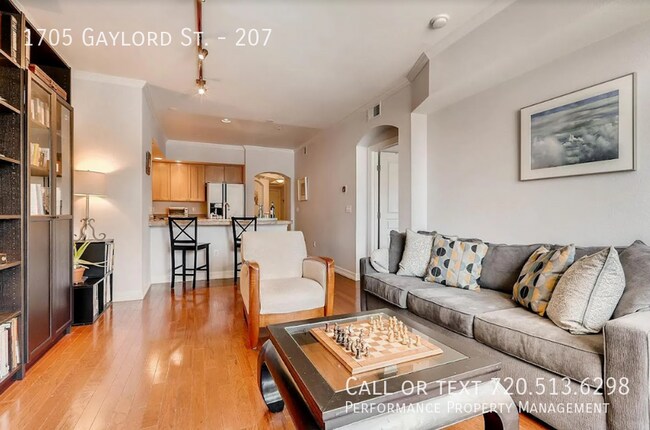Foto del edificio - 1705 N Gaylord St