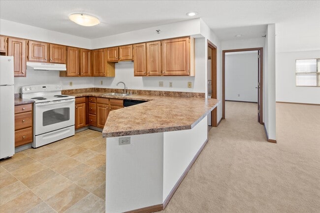 Building Photo - Wilshire Manor Associates, LLP