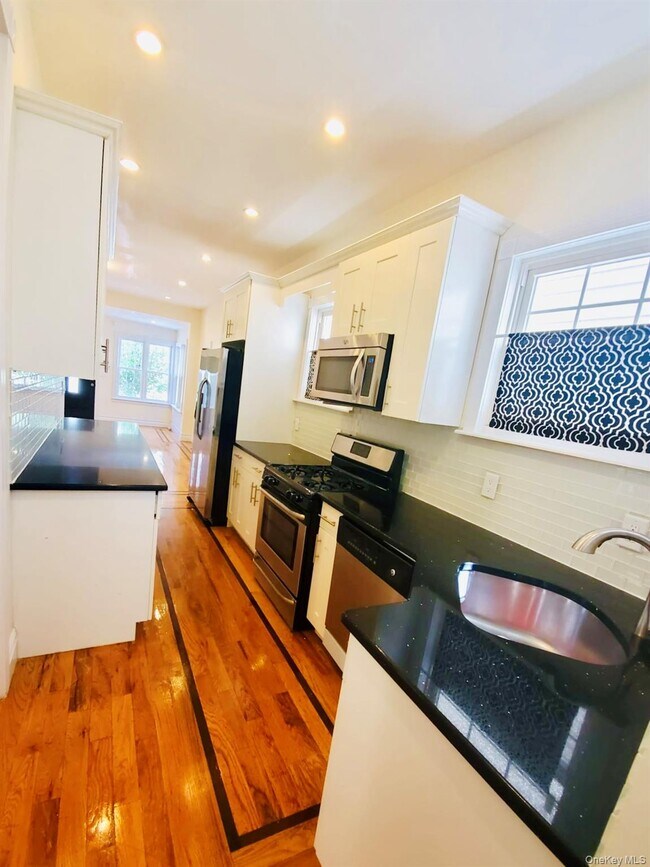 Foto del edificio - 85-40 76th St