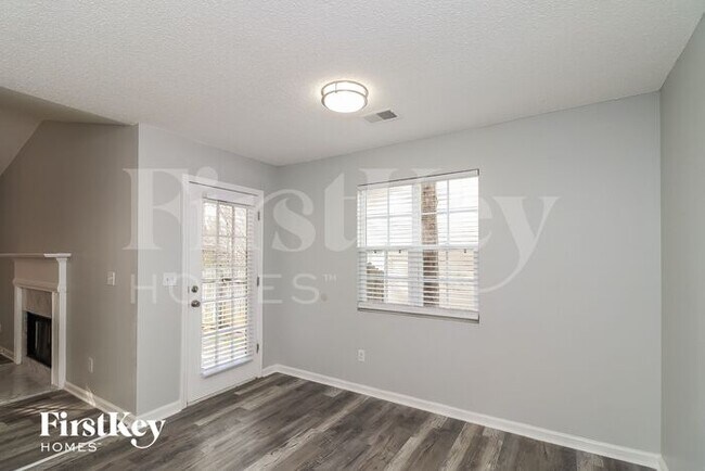 Foto del edificio - 141 Ashland Creek Ct