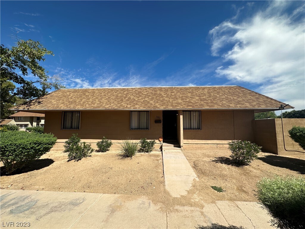 Primary Photo - 2487 Paradise Village Way
