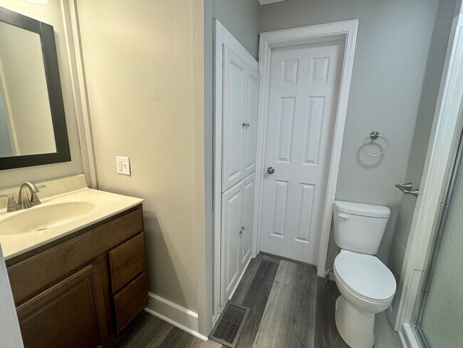 Foto del edificio - 913 N Morrison St