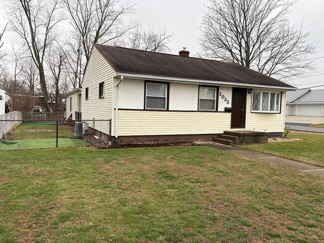 Foto del edificio - Three bedroom one bathroom home for rent in Perry