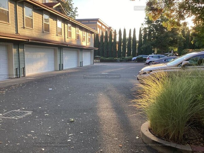 Foto del edificio - Elegant-Ideally located-Windsor Green End ...
