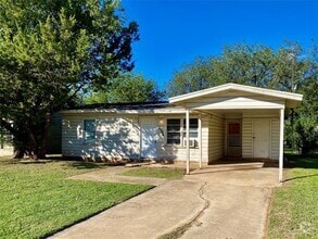 Building Photo - 2726 Beech St