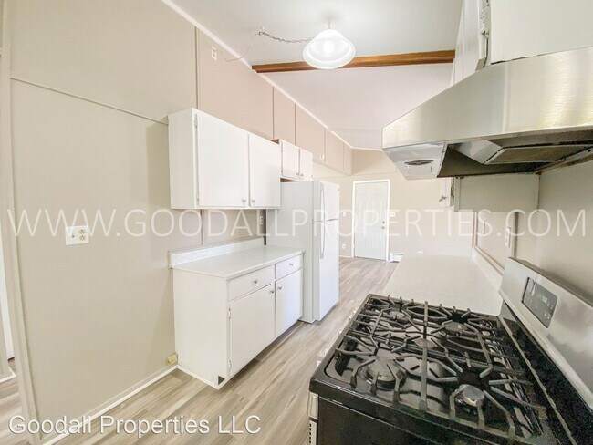 Building Photo - 3 br, 1.5 bath House - 32141 Meadows Rd