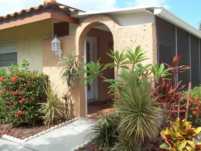 Building Photo - 1475 Curlew Ave