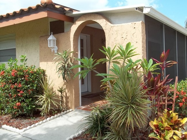 Building Photo - 1475 Curlew Ave