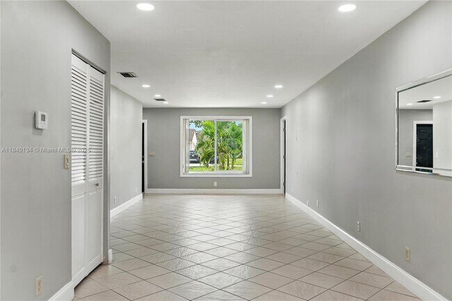 Foto del edificio - 8041 SW 20th Pl