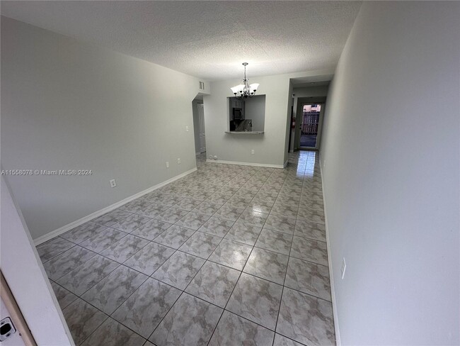 Foto del edificio - 12005 SW 14th St