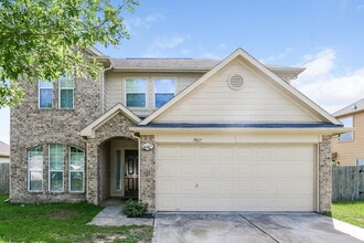 Building Photo - 19811 Lindenwick Ct