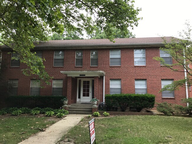 Building Photo - 1212 W Fayette Ave