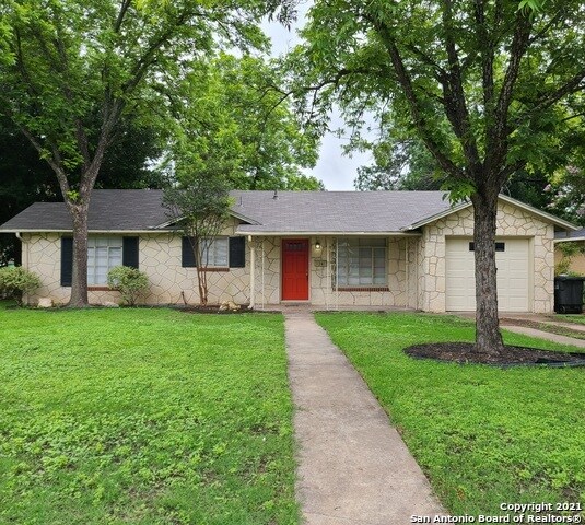Primary Photo - 114 Erskine Pl