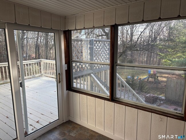 Foto del edificio - 480 Shelton Rd