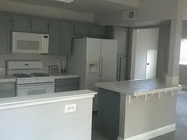 Foto del edificio - 4943 Wind Creek Dr