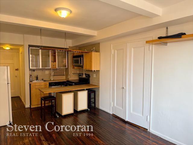 Primary Photo - 0 bedroom in New York NY 10017