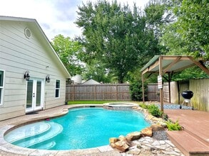 Building Photo - 24914 Aughton Ct