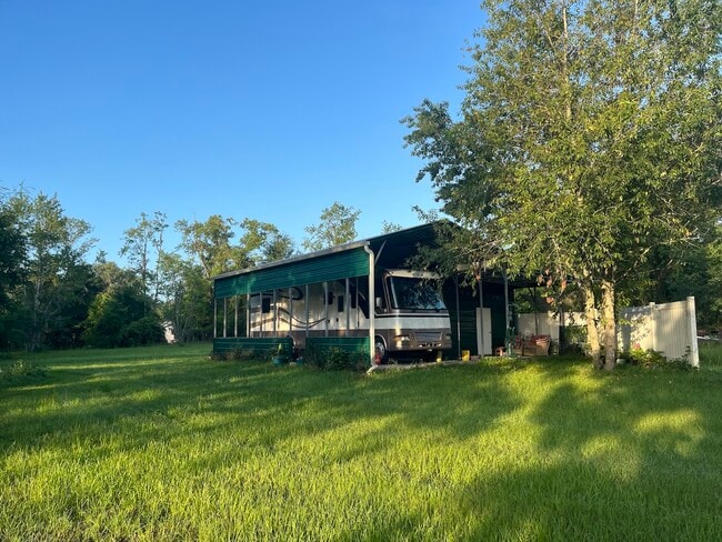 Building Photo - 6087 Woodard Ln
