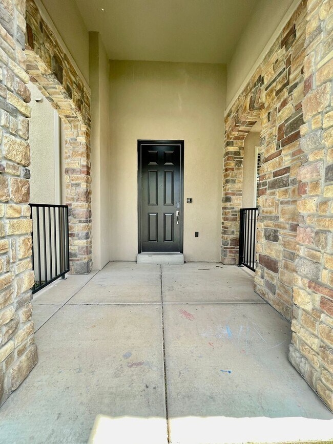 Foto del edificio - Beautiful Five Bedroom with Office in Desert Hills