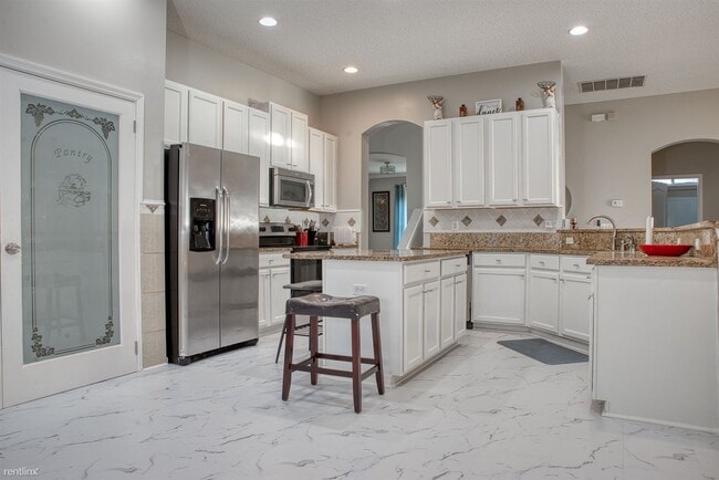 Building Photo - 4 br, 4 bath House - 854 Wilmington Lane