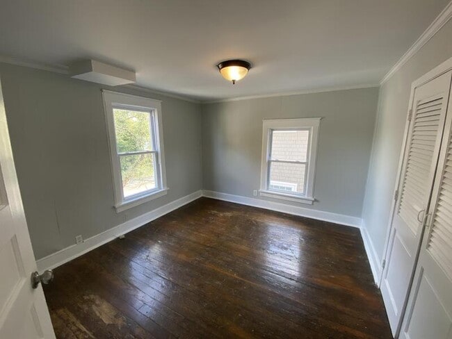 Building Photo - 1326 Massachusetts St