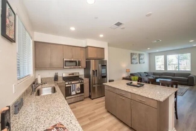 Foto del edificio - 5285 Beachfront Cove