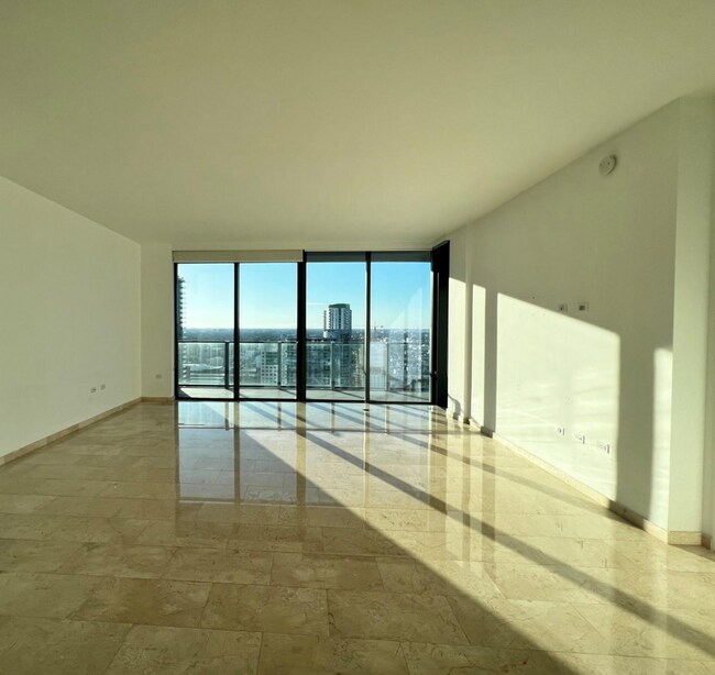 Foto del edificio - 68 SE 6th St